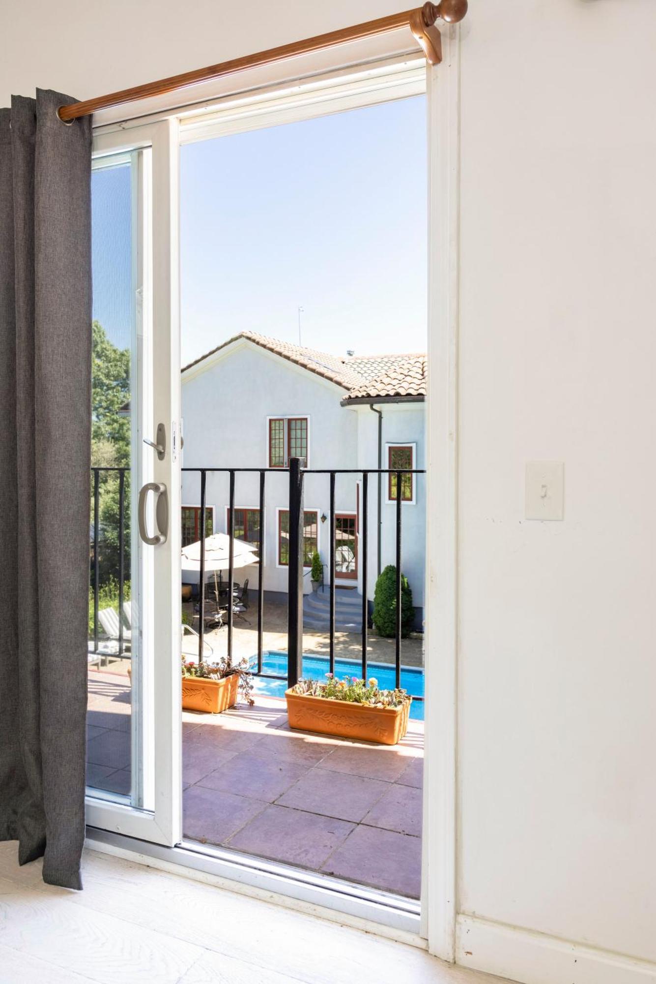 The Villa Bed And Breakfast Westerly Exterior foto